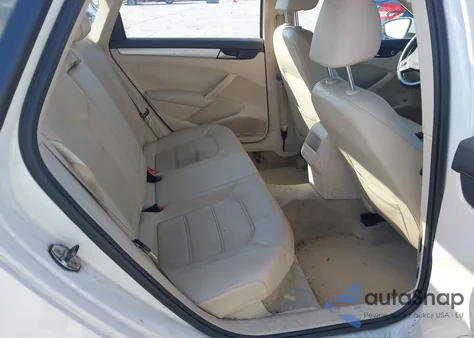 2012 Volkswagen Passat 2.5L Se z USA, uszkodzony, nr VIN 1VWBP7A31CC085002